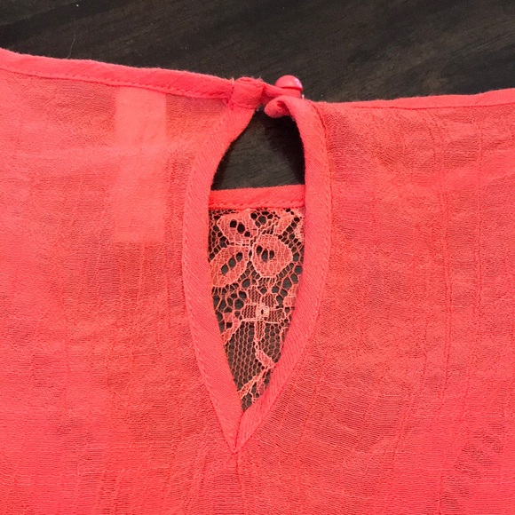 🌼🌸 3 for $15. Coral blouse - Picture 5 of 6